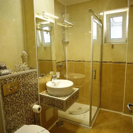 Casa Coral Autoservire Navodari